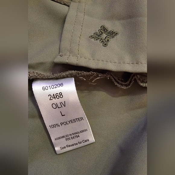 Med couture olive jogger scrub set - Picture 4 of 8